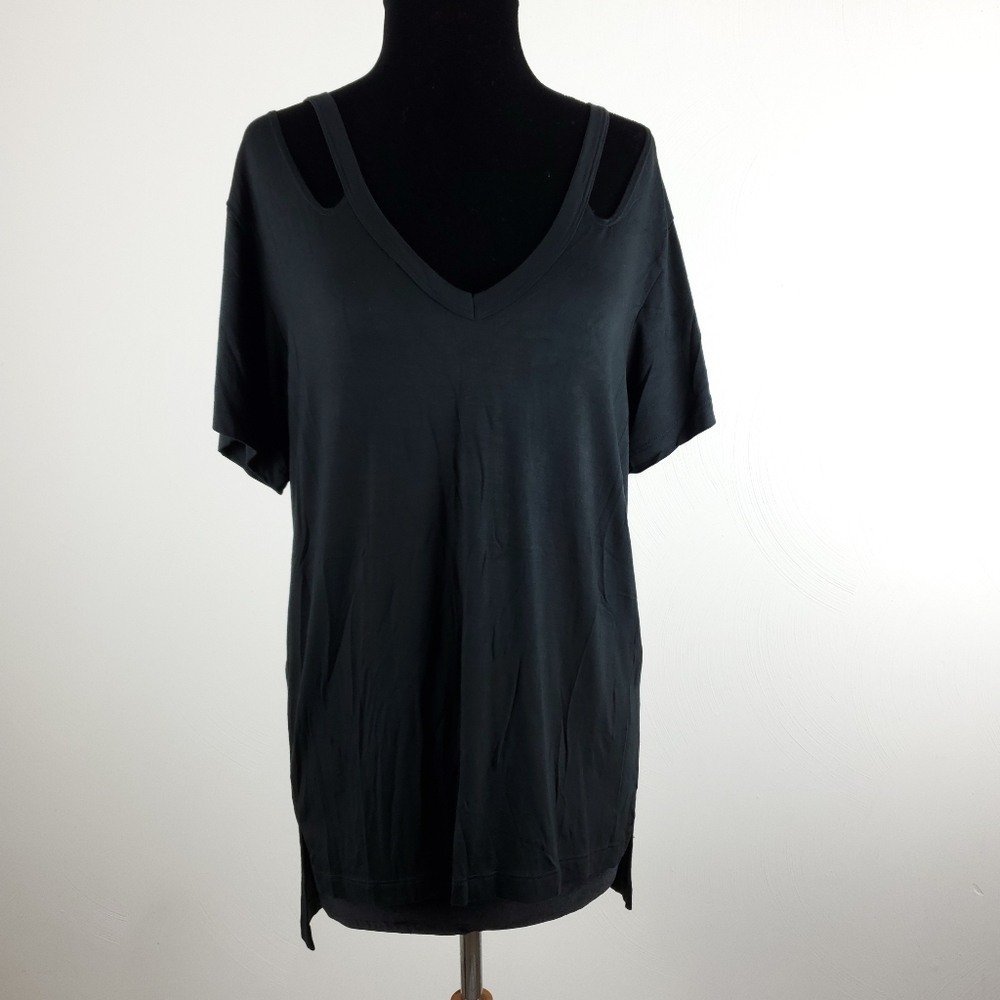 LNA Sannie cut out Tee